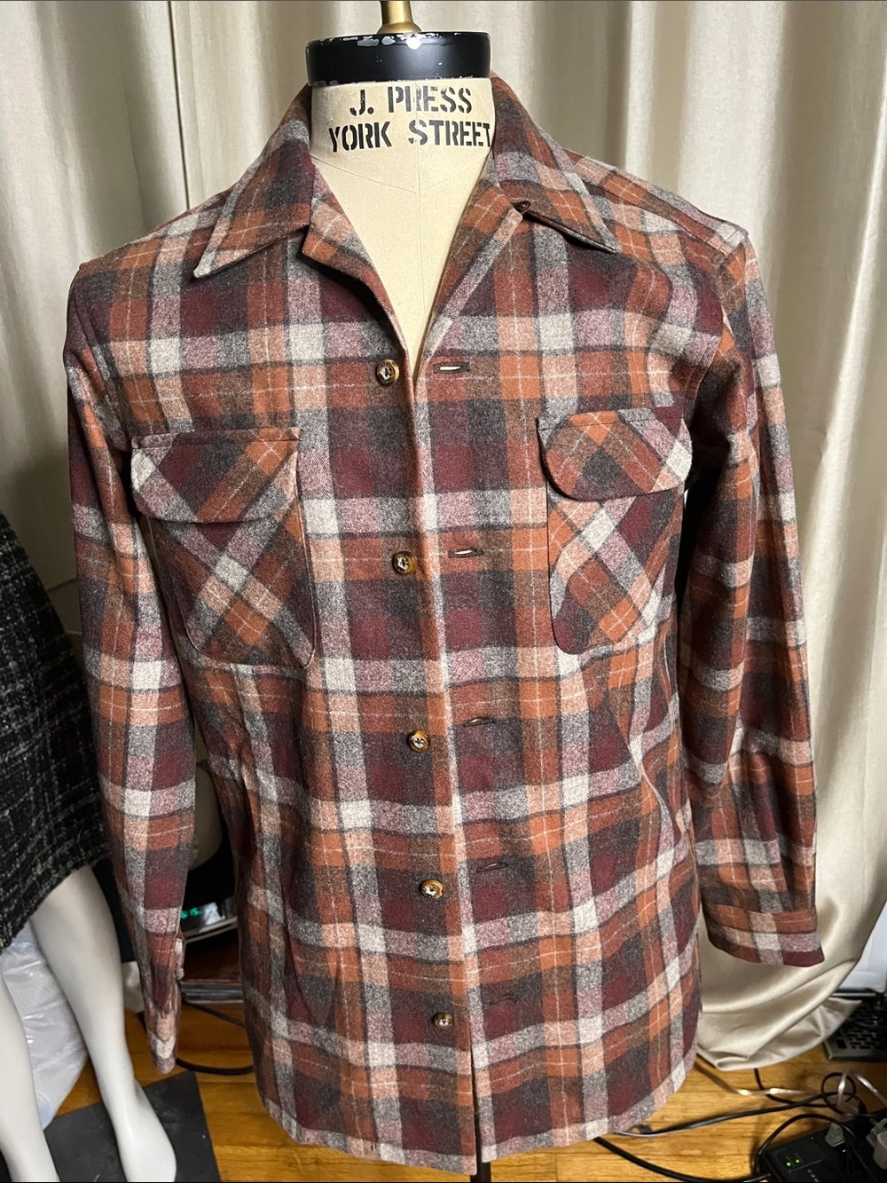 Pendleton Original Board shirt XS in 100 virgin wool brown tan rust